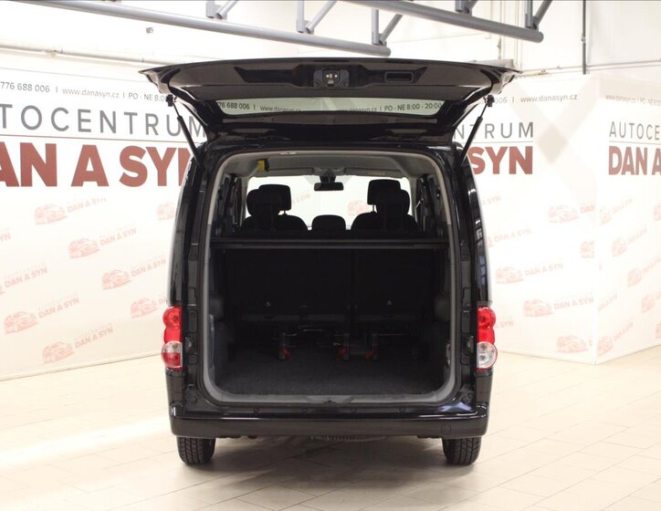 Nissan NV200 7