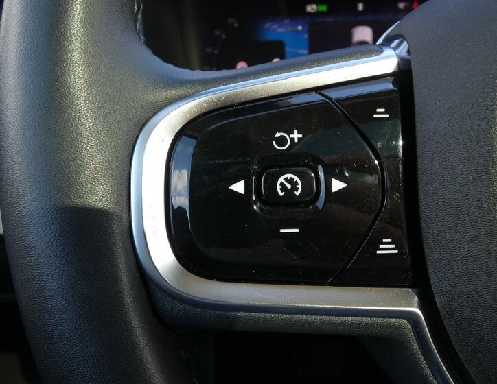 Volvo XC90 SUV / Terénní 2,0 l 173 kw