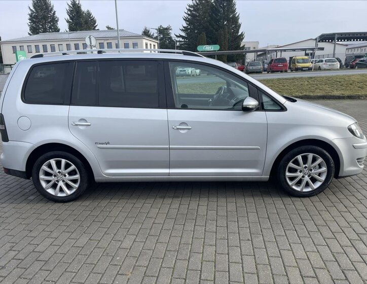 Volkswagen Touran 5