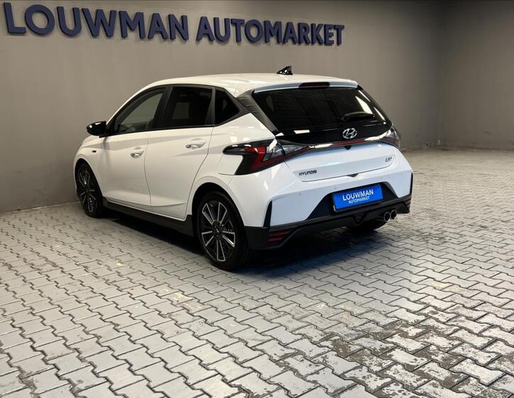 Hyundai i20 15