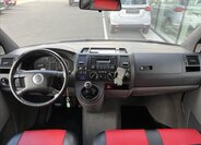 Volkswagen Caravelle MPV 2,5 l 96 kw