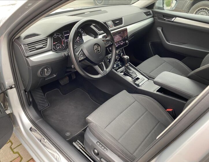 Škoda Superb Kombi 2,0 l 110 kw