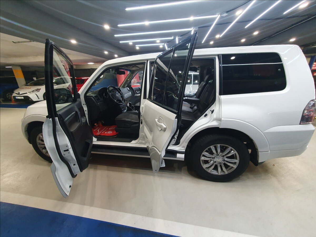 Mitsubishi Pajero Ostatní 3,2 l 147 kw