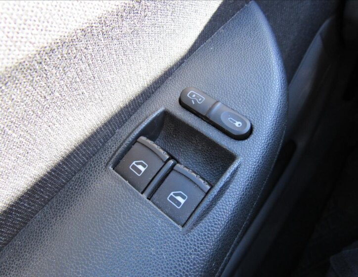 Škoda Fabia Hatchback 1,2 l 40 kw