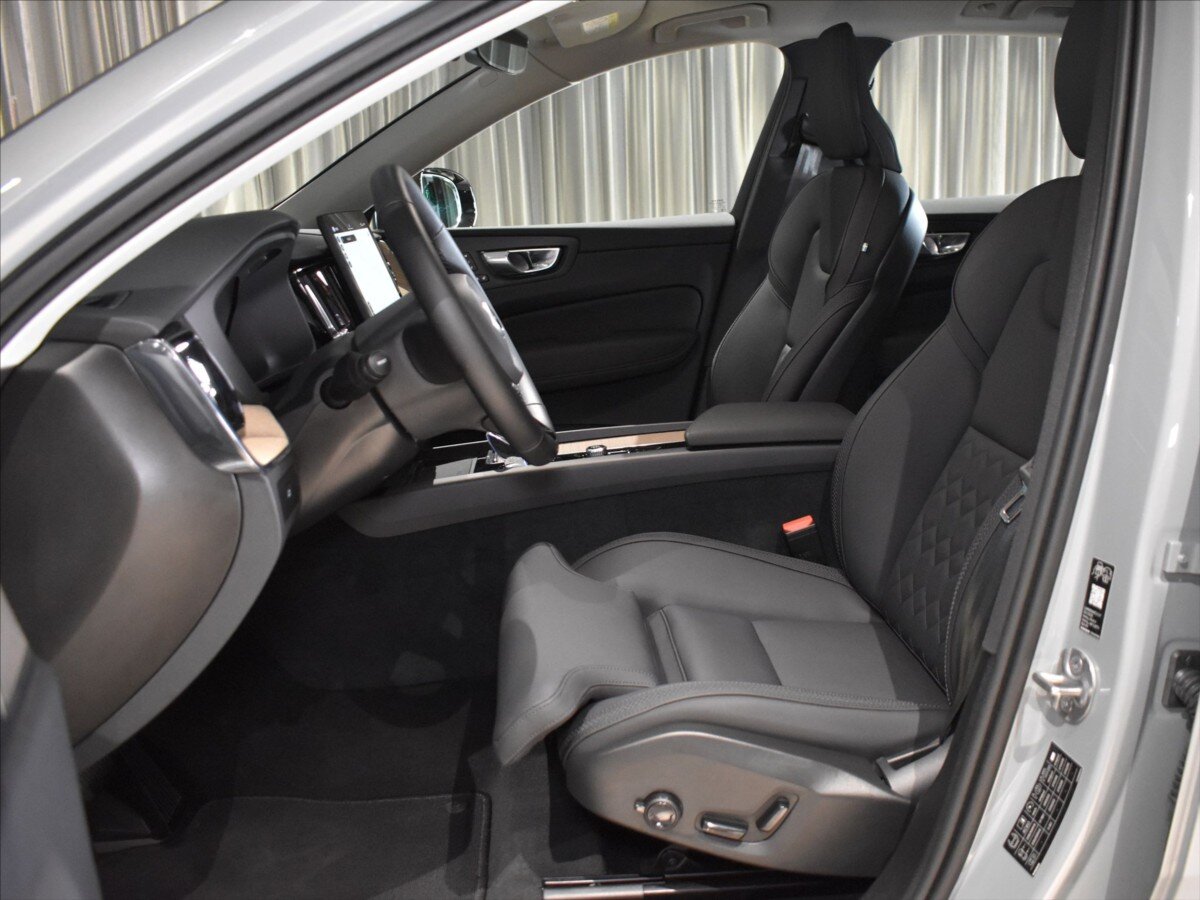 Volvo XC60 SUV / Terénní 2,0 l 184 kw