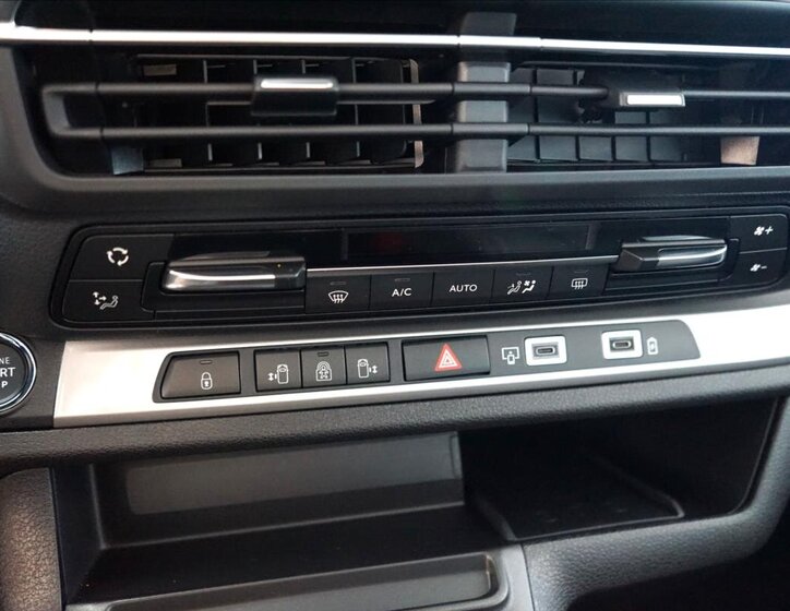 Citroën SpaceTourer MPV 2,0 l 133 kw