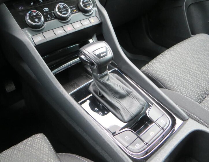 Škoda Karoq SUV 2,0 l 110 kw