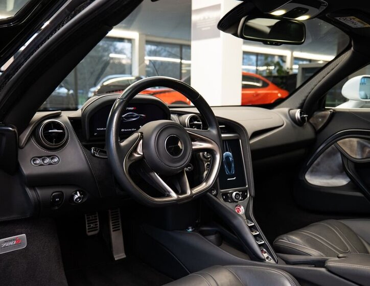 McLaren 720S Kupé 4,0 l 530 kw