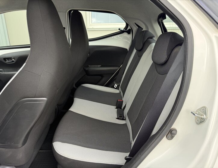 Toyota Aygo Hatchback 998,0 51 kw