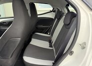 Toyota Aygo Hatchback 998,0 51 kw