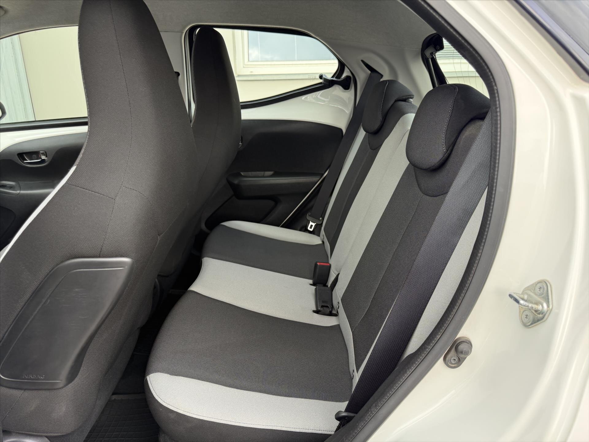 Toyota Aygo Hatchback 998,0 51 kw