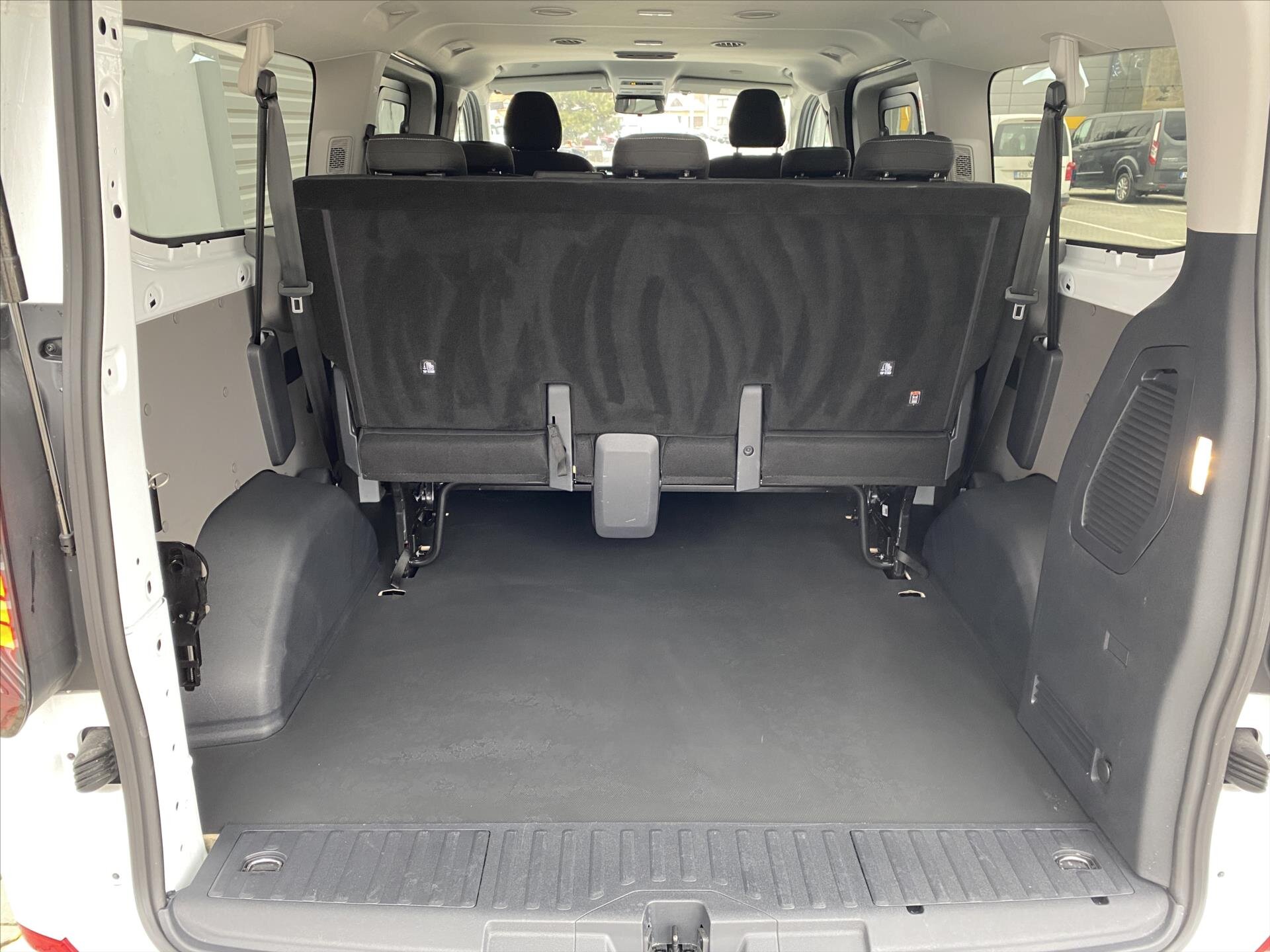 Volkswagen Transporter Kombi 2,0 l 125 kw