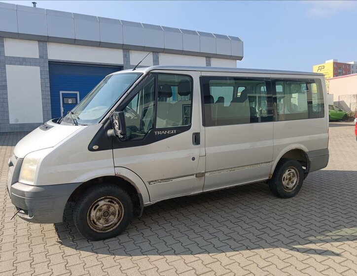Ford Transit Kombi 2,2 l 85 kw