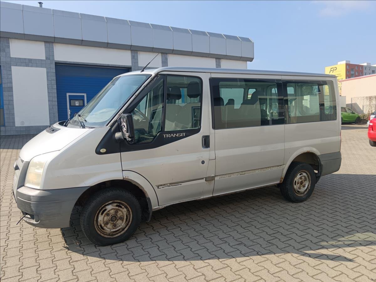 Ford Transit Kombi 2,2 l 85 kw