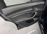 Audi Q8 e-tron SUV 0,0 300 kw