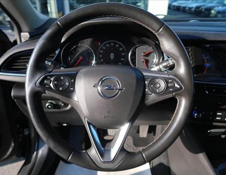 Opel Insignia Kombi 2,0 l 125 kw