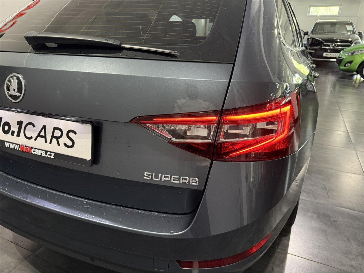 Škoda Superb