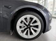 Tesla Model 3 Sedan / Limuzína 0,0 366 kw