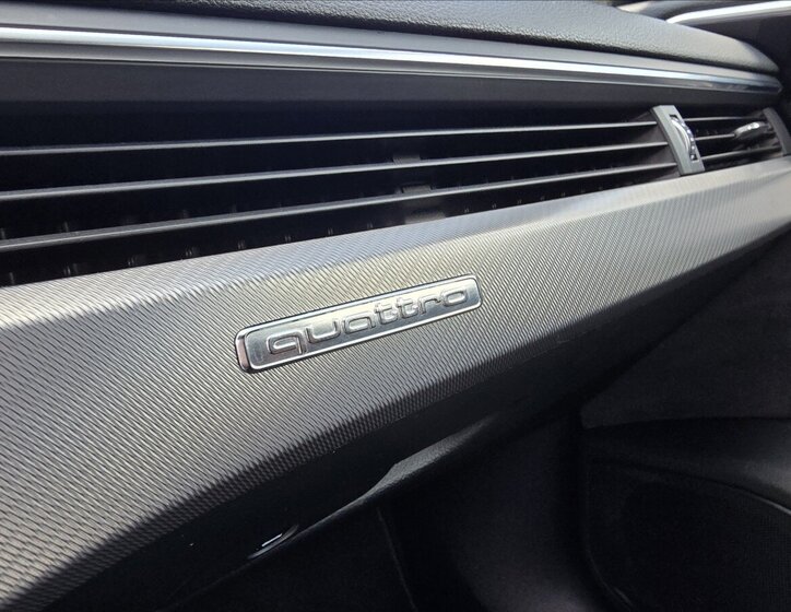 Audi A4 Kombi 2,0 l 140 kw