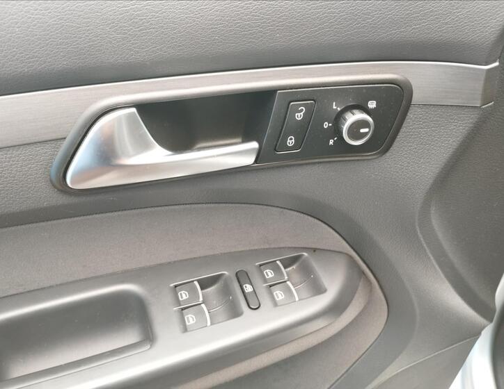 Volkswagen Touran 14