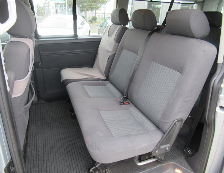 Volkswagen Caravelle 11