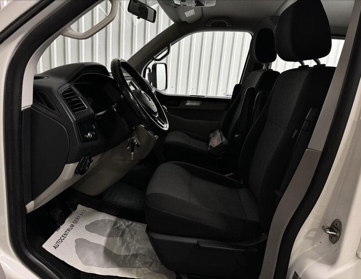 Volkswagen Transporter 23