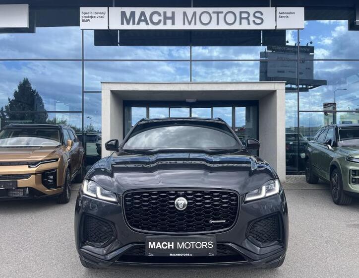 Jaguar F-Pace 2