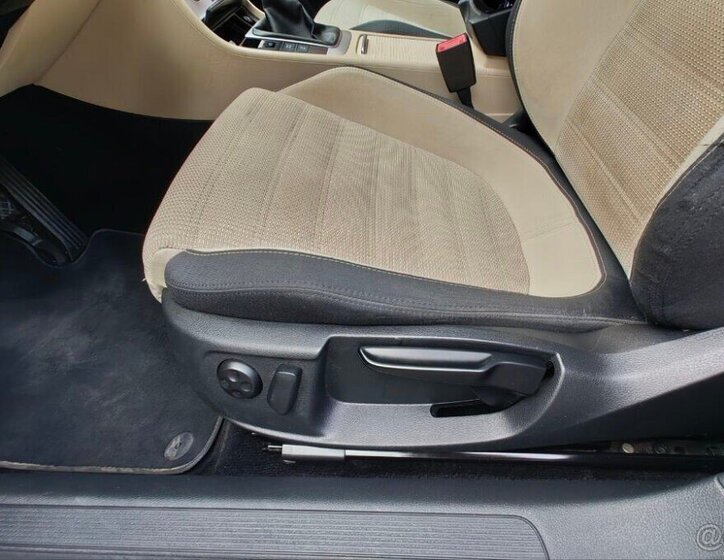 Volkswagen Passat Sedan / Limuzína 0,0 125 kw