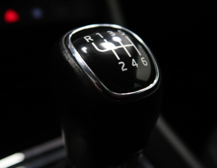 Škoda Karoq SUV 1,5 l 110 kw