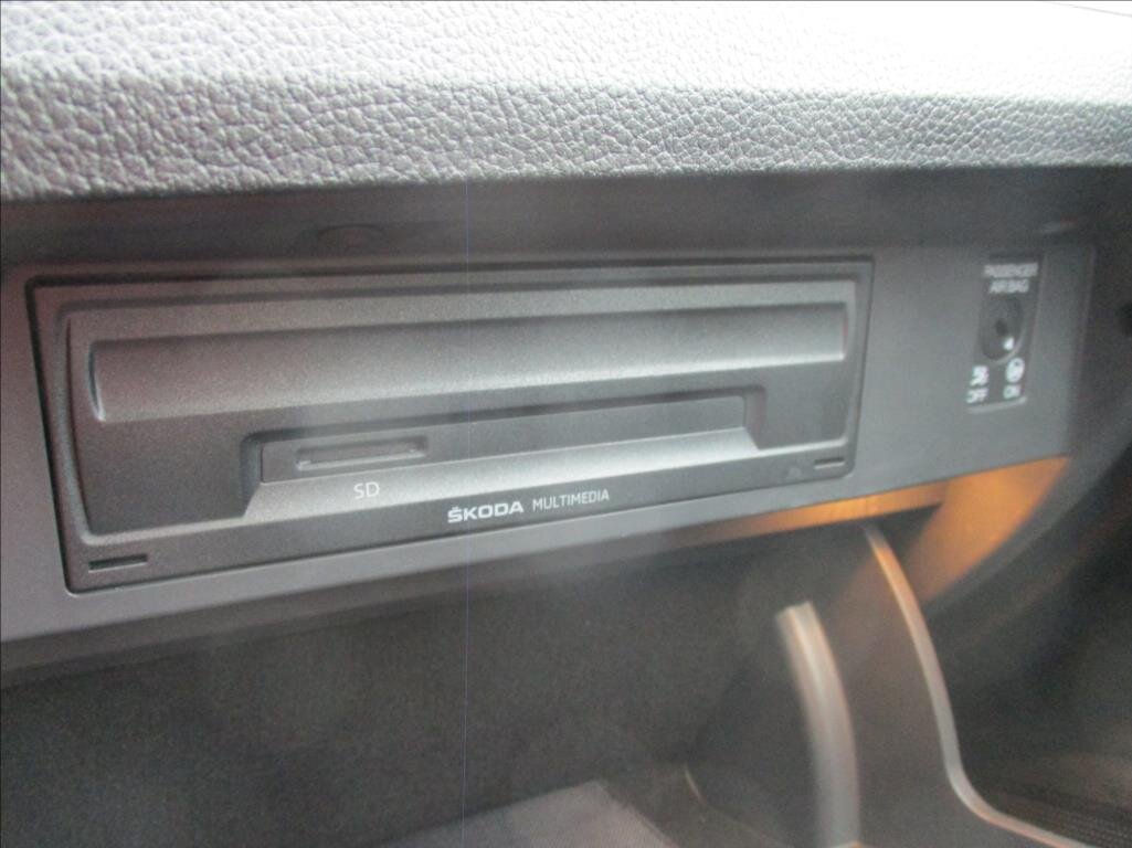 Škoda Superb Liftback 2,0 l 110 kw