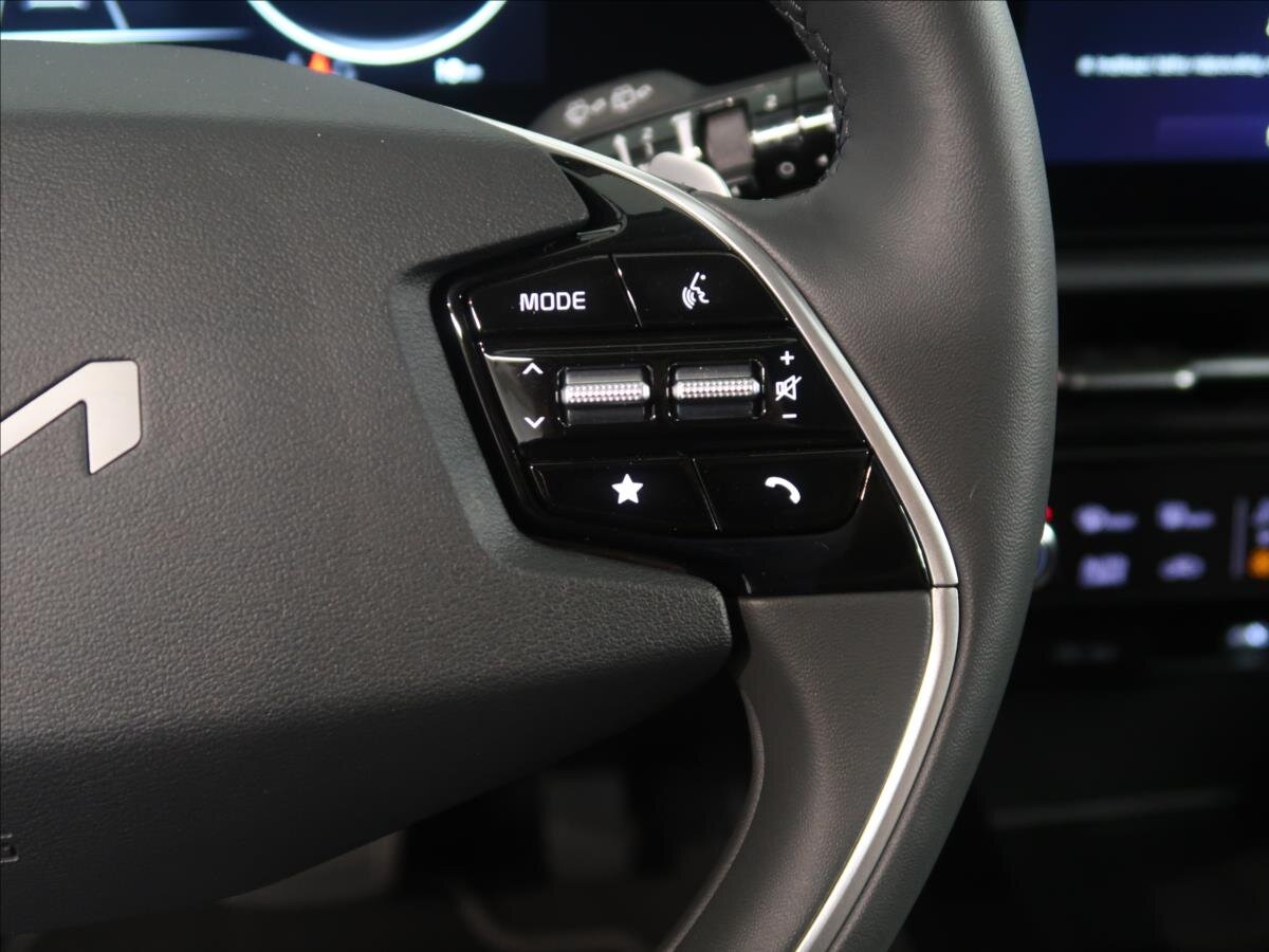 KIA Niro CUV / Crossover 1,6 l 95 kw