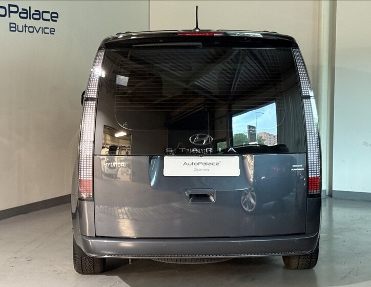 Hyundai Staria MPV 2,2 l 130 kw