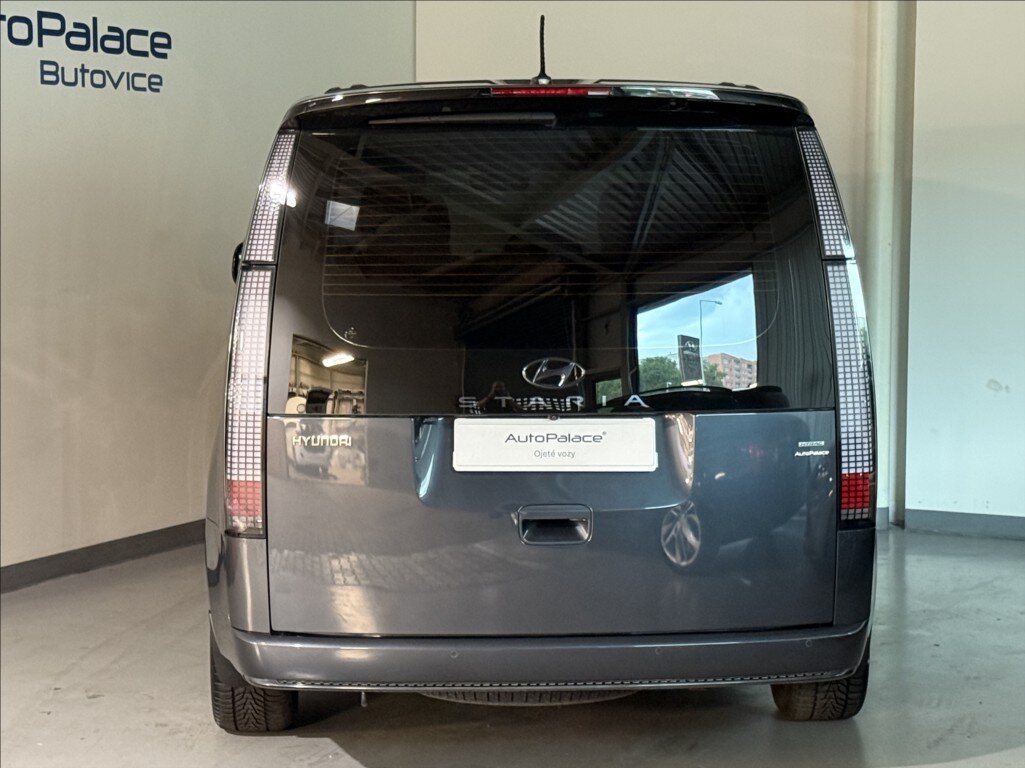 Hyundai Staria MPV 2,2 l 130 kw