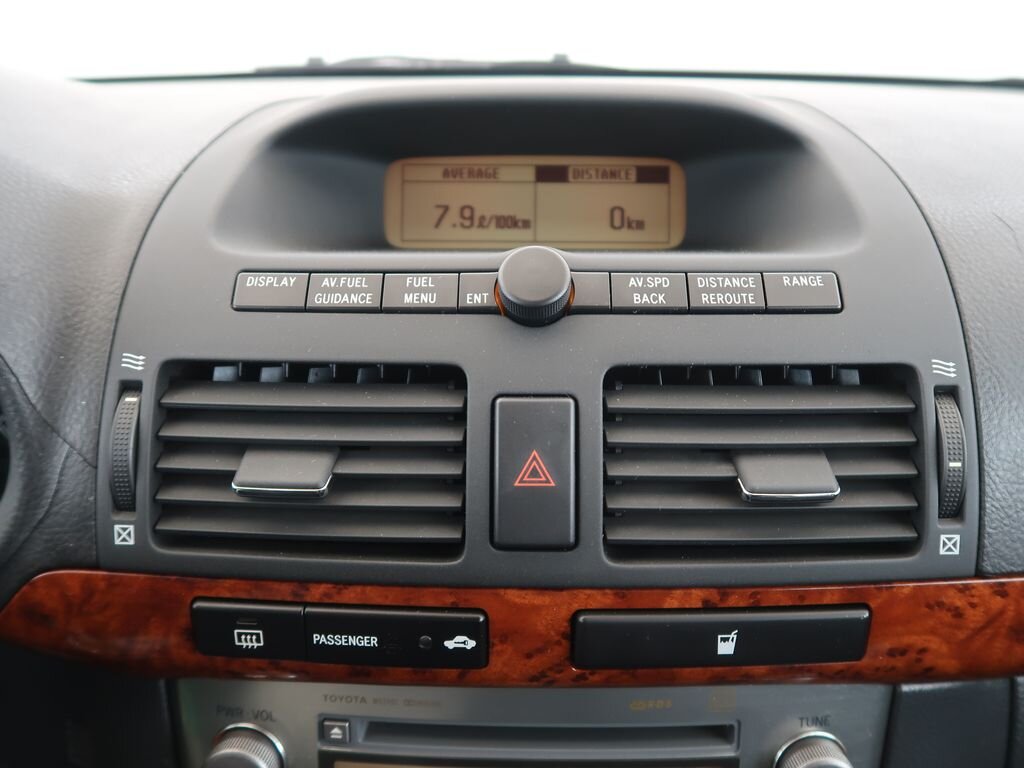 Toyota Avensis Kombi 2,0 l 108 kw