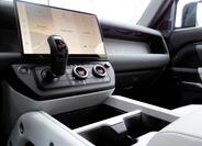 Land Rover Defender 32