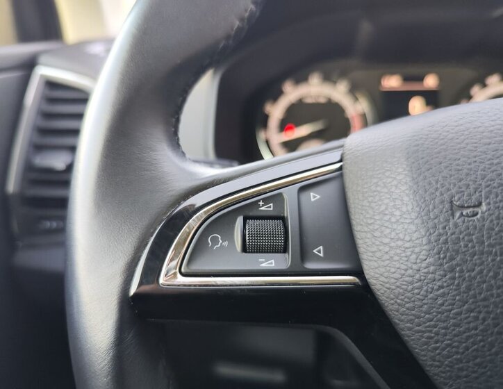 Škoda Karoq SUV 1,5 l 110 kw