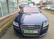 Audi S8 3
