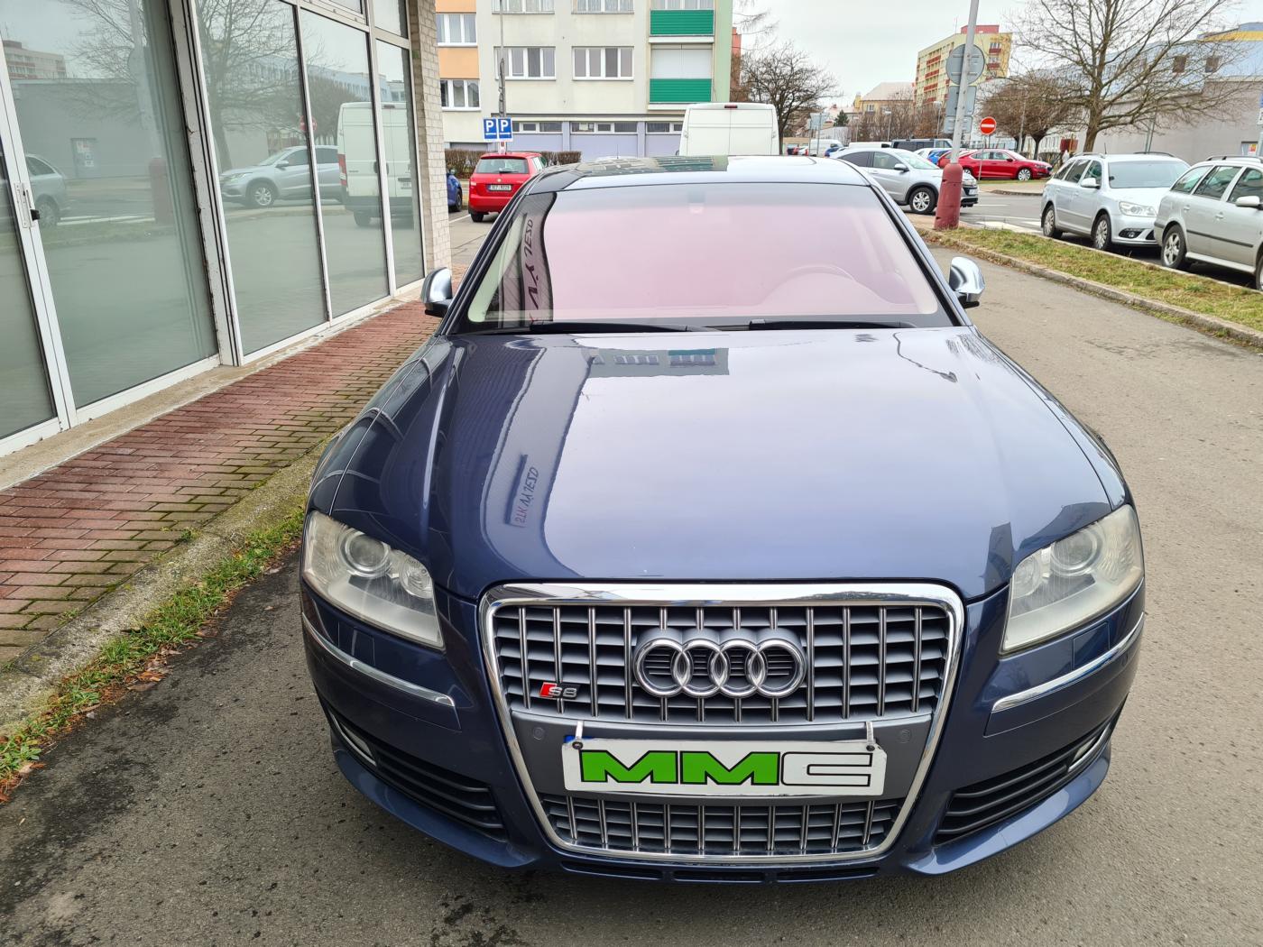 Audi S8