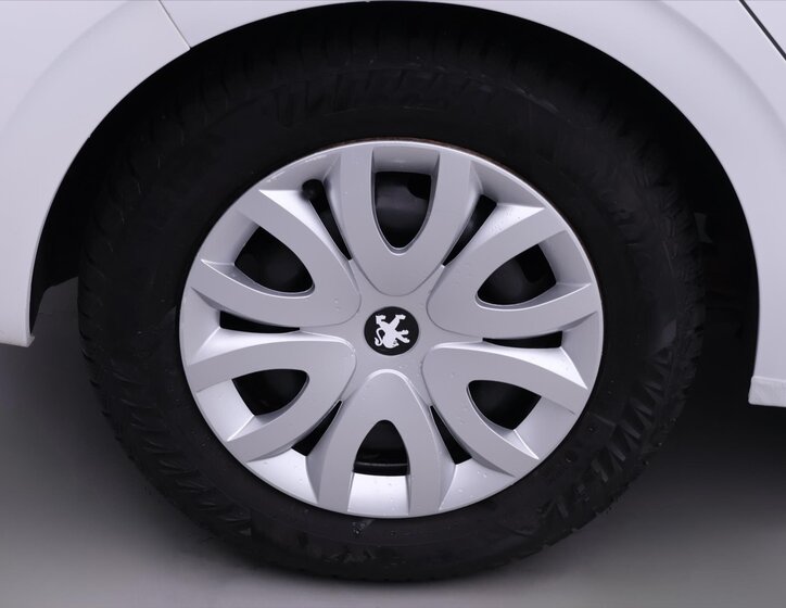 Peugeot 208 Hatchback 1,2 l 60 kw