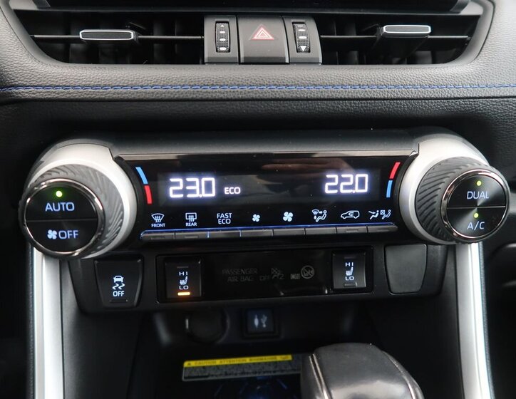 Toyota RAV4 SUV / Terénní 2,5 l 131 kw