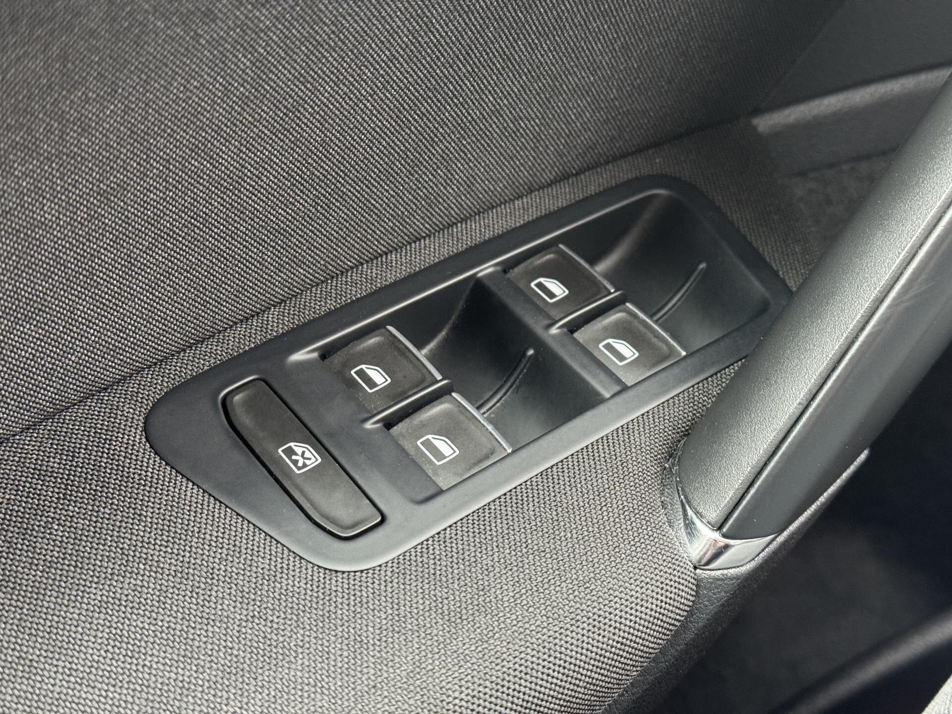 Volkswagen Golf Hatchback 1,4 l 103 kw