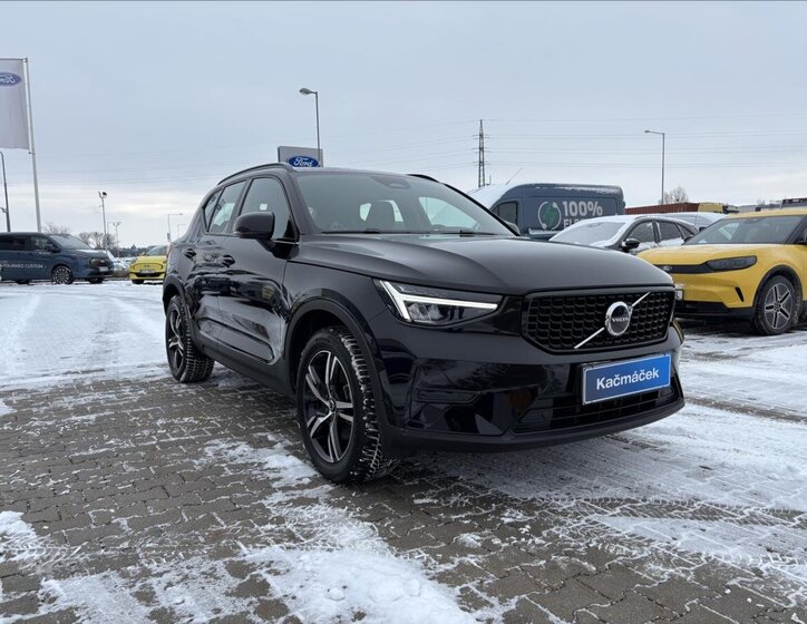 Volvo XC40 Kombi 2,0 l 145 kw