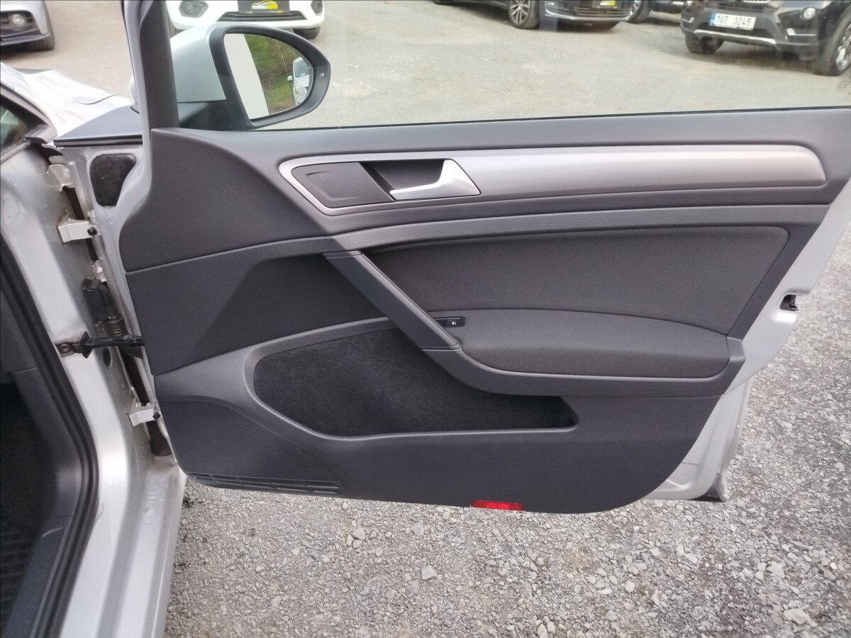 Volkswagen Golf Hatchback 1,4 l 90 kw