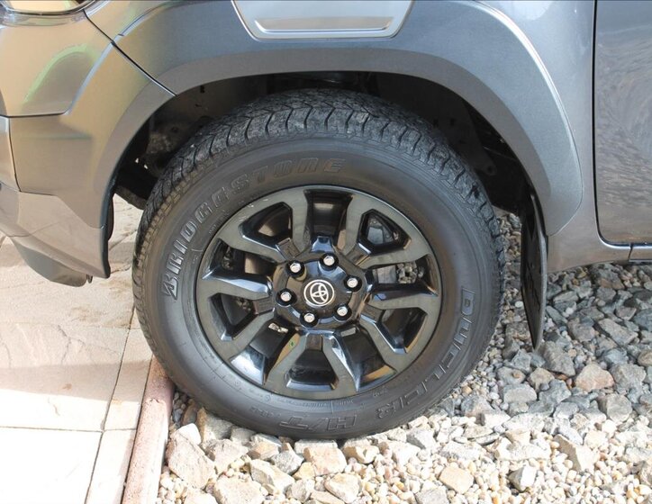 Toyota Hilux Pick-up 2,8 l 150 kw