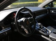 Porsche Panamera 36