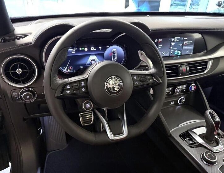 Alfa Romeo Stelvio SUV / Terénní 2,0 l 206 kw