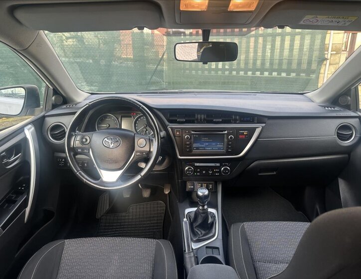 Toyota Auris 14