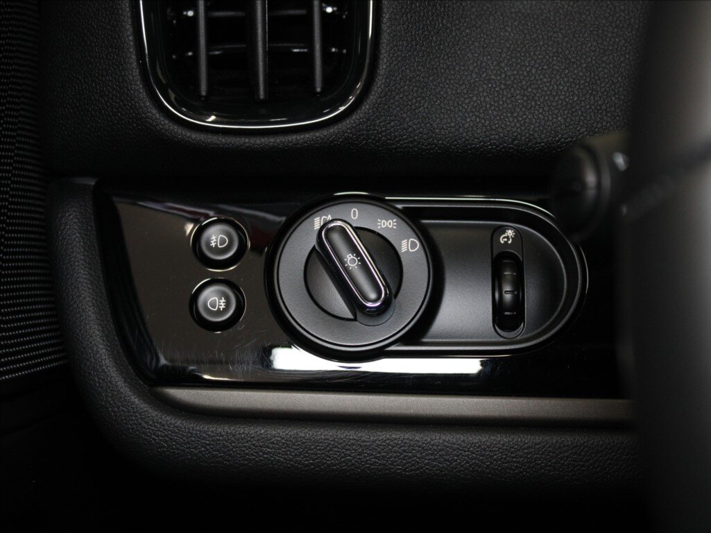 Mini Countryman SUV / Terénní 1,5 l 100 kw