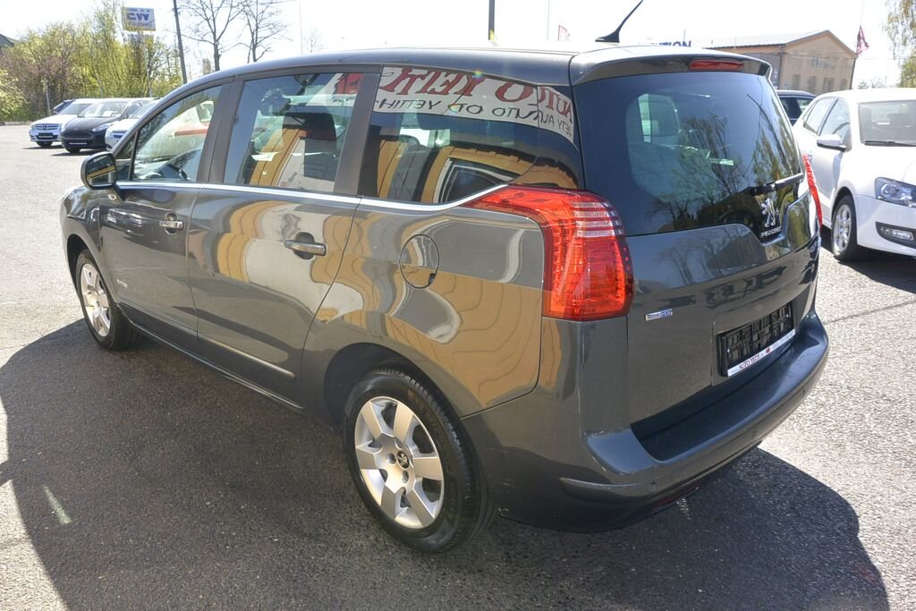 Peugeot 5008 MPV 1,6 l 88 kw