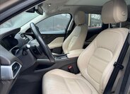 Jaguar F-Pace SUV 2,0 l 132 kw